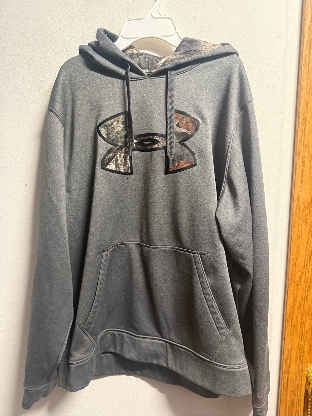 LG Men's Gray Crewneck Hoodie with Camouflage Logo Accent